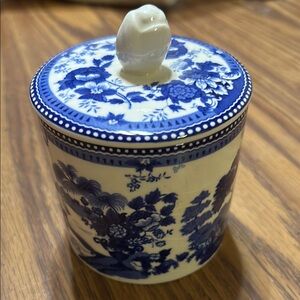 Blue and White Floral Ceramic Jar by San Claudio. Looks like Blue Willow.